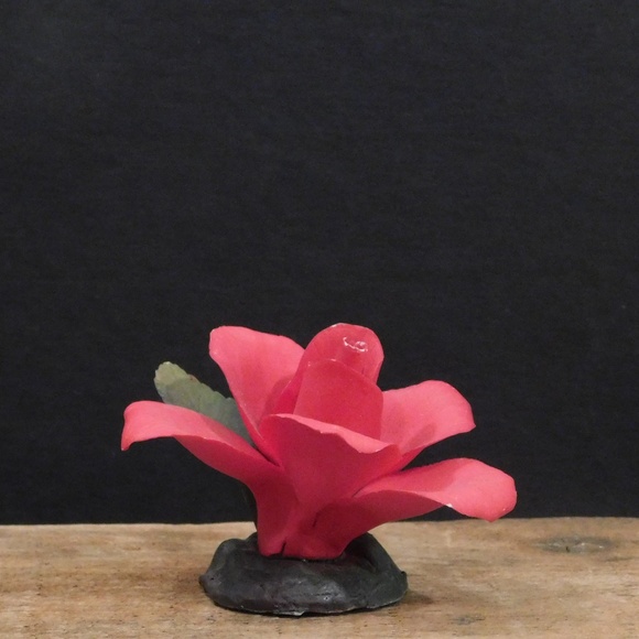 Vintage Porcelain Red Rose Gift - Picture 3 of 5